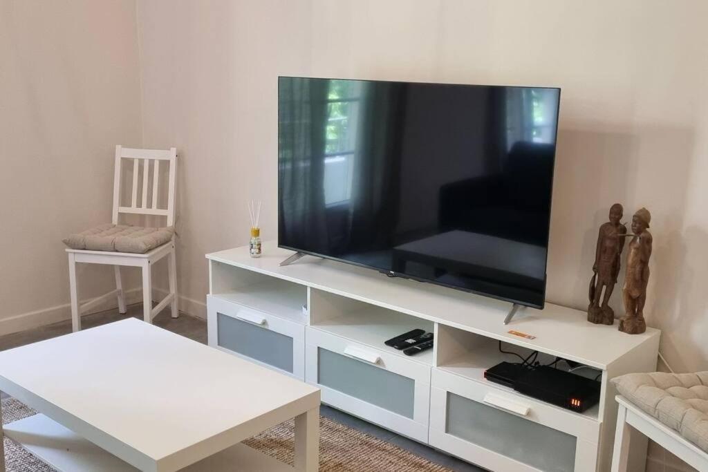 2 Pieces Au Centre D'Antibes. Appartement Buitenkant foto